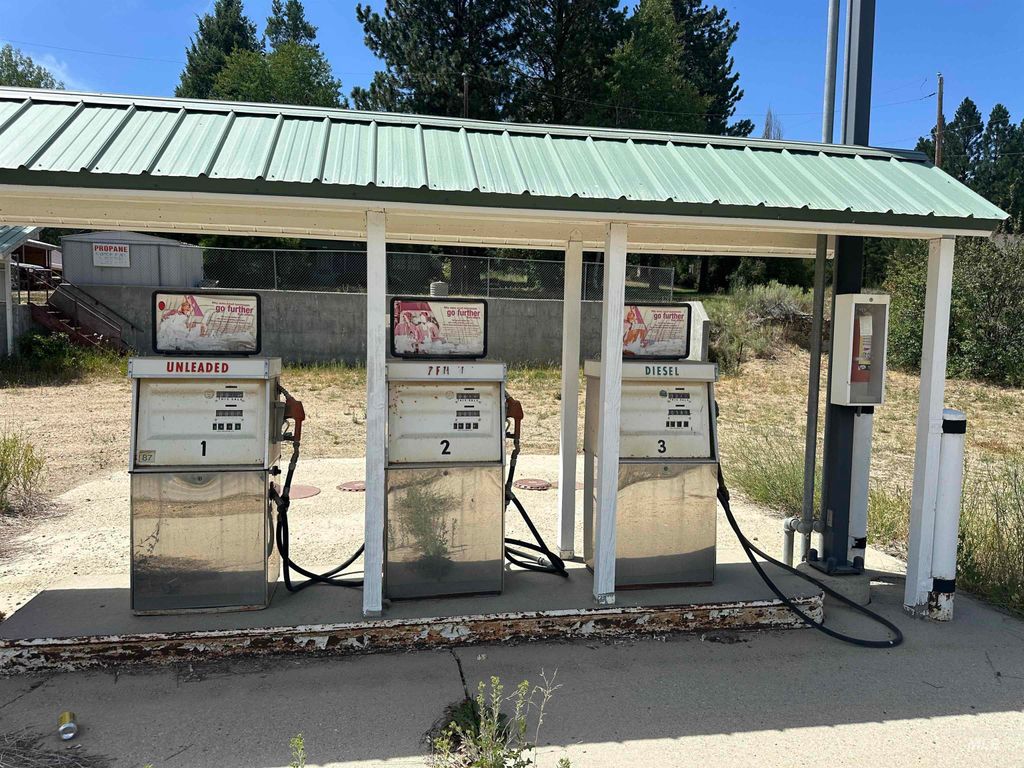 110 S Main St, Placerville, ID 83666