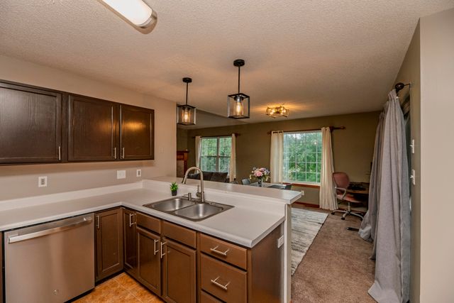 1504 WAR ADMIRAL DR, Columbia, MO 65202