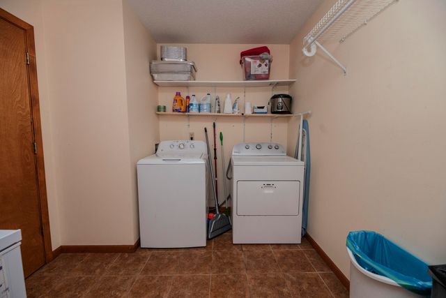 1504 WAR ADMIRAL DR, Columbia, MO 65202