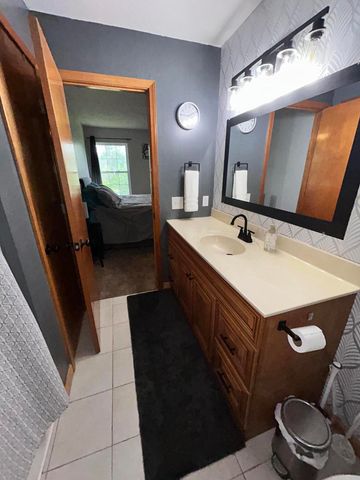 1504 WAR ADMIRAL DR, Columbia, MO 65202