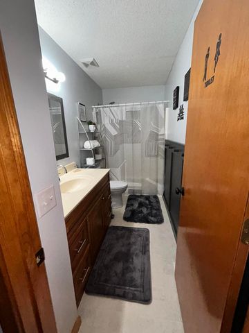 1504 WAR ADMIRAL DR, Columbia, MO 65202