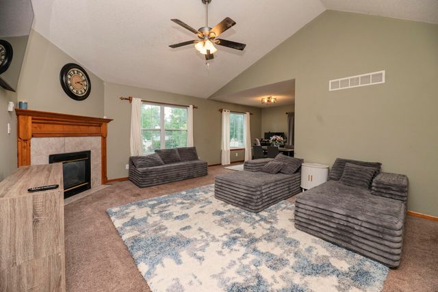 1504 WAR ADMIRAL DR, Columbia, MO 65202