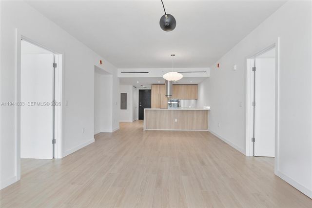 9901 W Bay Harbor Dr 402, Bay Harbor Islands, FL 33154