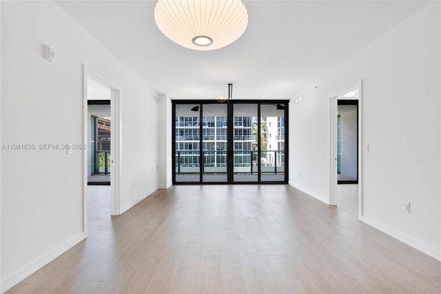 9901 W Bay Harbor Dr 402, Bay Harbor Islands, FL 33154