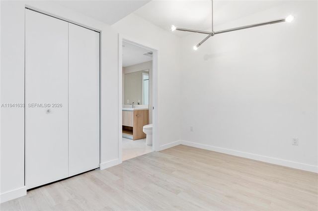 9901 W Bay Harbor Dr 402, Bay Harbor Islands, FL 33154