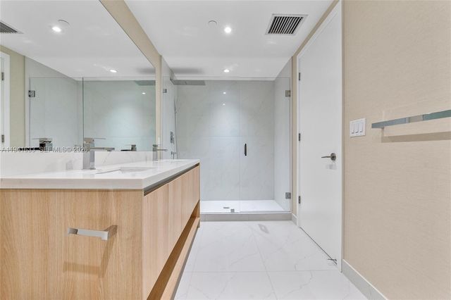 9901 W Bay Harbor Dr 402, Bay Harbor Islands, FL 33154