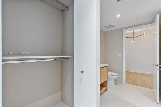 9901 W Bay Harbor Dr 402, Bay Harbor Islands, FL 33154