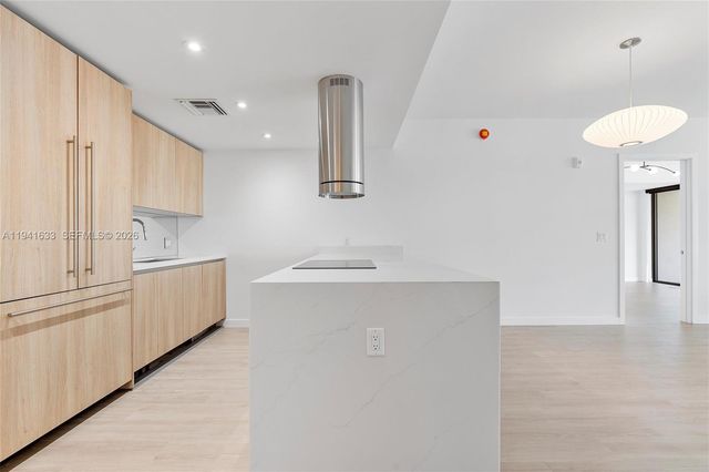 9901 W Bay Harbor Dr 402, Bay Harbor Islands, FL 33154