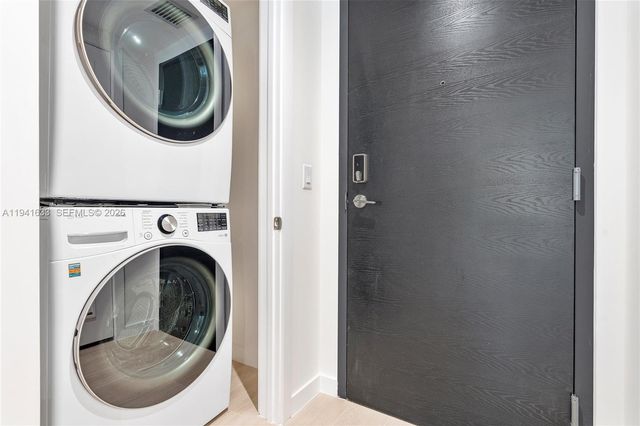 9901 W Bay Harbor Dr 402, Bay Harbor Islands, FL 33154