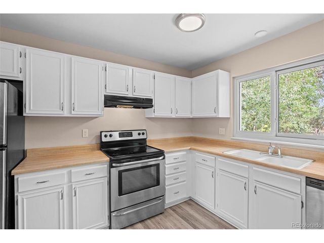 1458 Ford Pl, Louisville, CO 80027