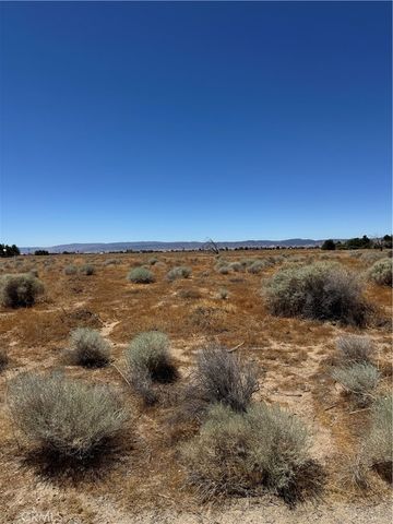 84 B 8 Stw, Lancaster, CA 93536