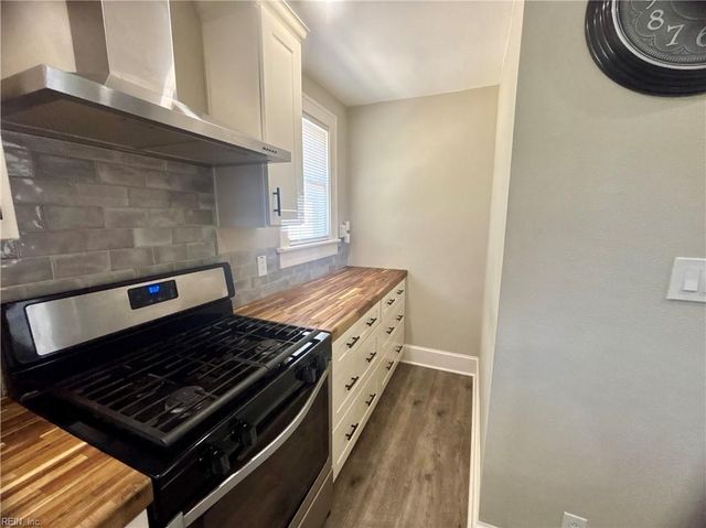 13 Shea ST, Portsmouth, VA 23701