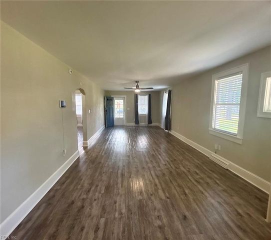 13 Shea ST, Portsmouth, VA 23701