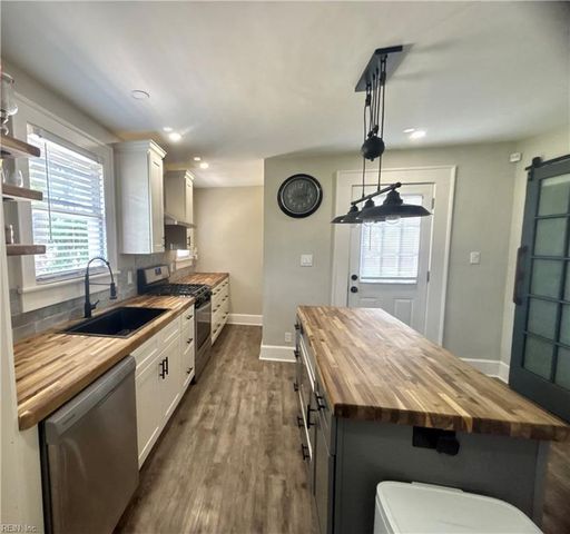 13 Shea ST, Portsmouth, VA 23701