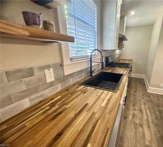 13 Shea ST, Portsmouth, VA 23701
