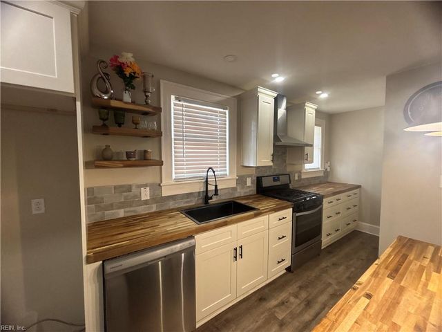 13 Shea ST, Portsmouth, VA 23701