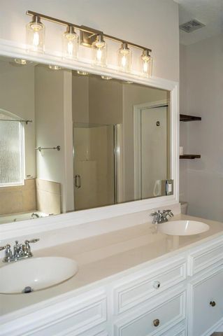 125 Clear Water Street W, Montgomery, TX 77356
