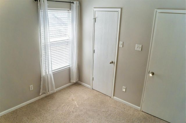 125 Clear Water Street W, Montgomery, TX 77356