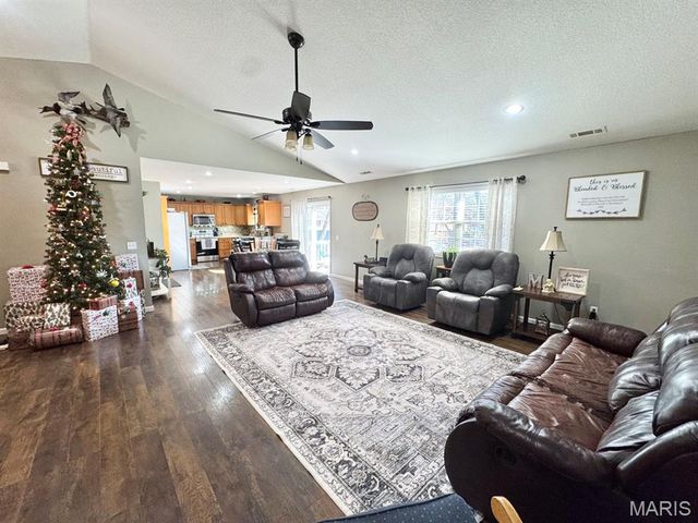 1407 Birch Creek, Dexter, MO 63841