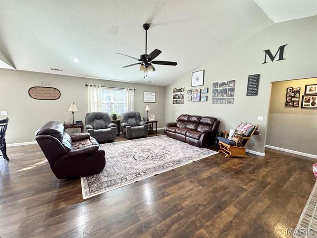 1407 Birch Creek, Dexter, MO 63841