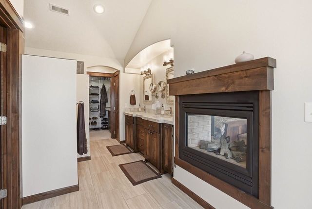 10303 N Stoneman Bluff Ln, Spokane, WA 99217