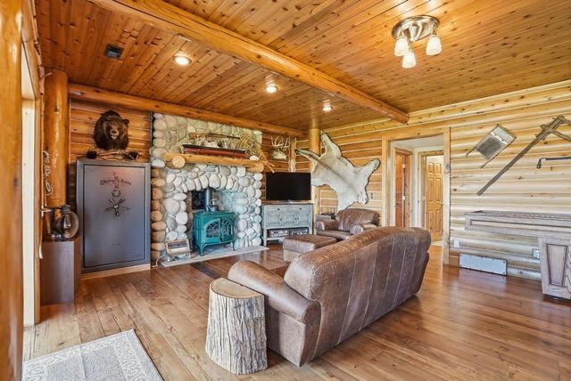 10303 N Stoneman Bluff Ln, Spokane, WA 99217