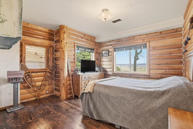 10303 N Stoneman Bluff Ln, Spokane, WA 99217