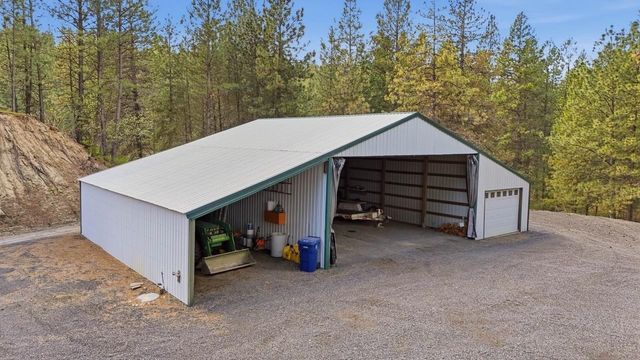 10303 N Stoneman Bluff Ln, Spokane, WA 99217