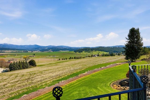 10303 N Stoneman Bluff Ln, Spokane, WA 99217