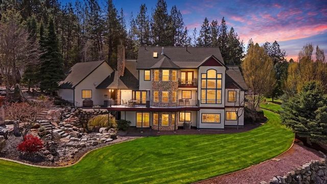 10303 N Stoneman Bluff Ln, Spokane, WA 99217