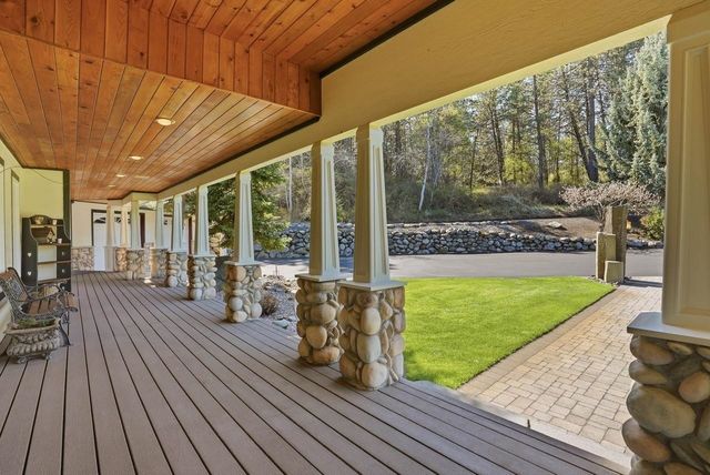 10303 N Stoneman Bluff Ln, Spokane, WA 99217