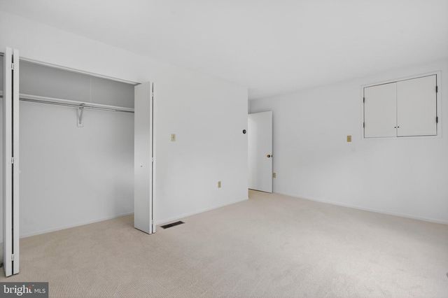 11203 LEATHERWOOD DR, Reston, VA 20191