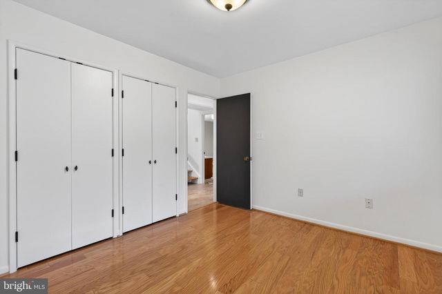 11203 LEATHERWOOD DR, Reston, VA 20191