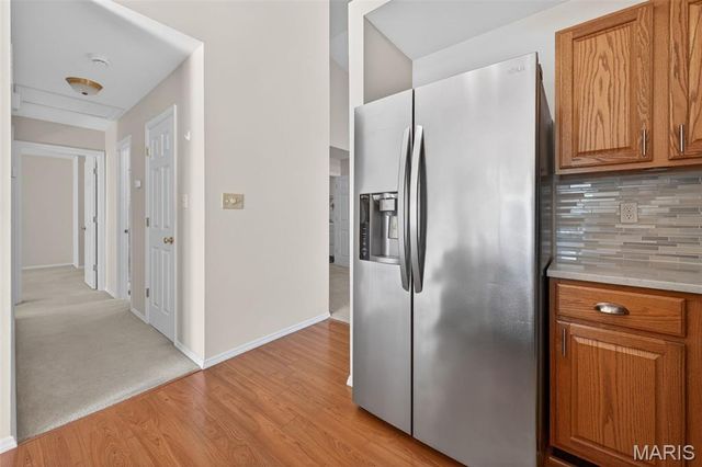 812 Whispering Village Circle, Ballwin, MO 63021