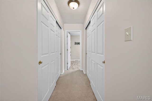 812 Whispering Village Circle, Ballwin, MO 63021