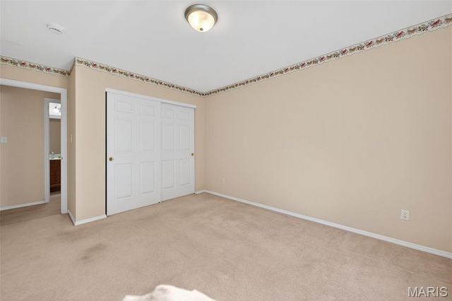 812 Whispering Village Circle, Ballwin, MO 63021