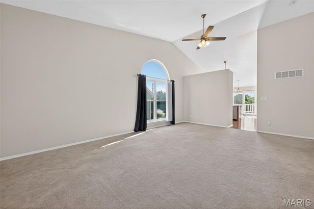812 Whispering Village Circle, Ballwin, MO 63021