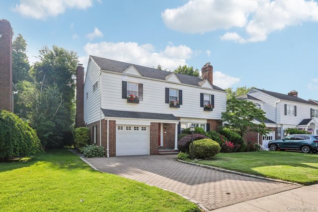 173 Meadbrook Road, Garden City, NY 11530