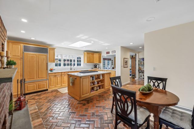 173 Meadbrook Road, Garden City, NY 11530