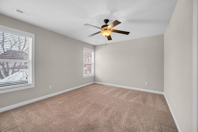 8 W Shakespeare Drive, Valparaiso, IN 46385