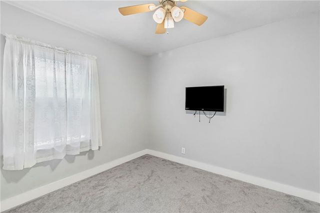 209 S Folger Street, Carrollton, MO 64633