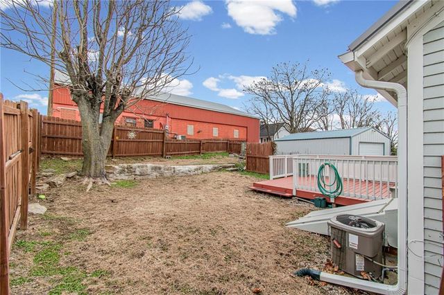 209 S Folger Street, Carrollton, MO 64633