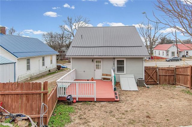 209 S Folger Street, Carrollton, MO 64633