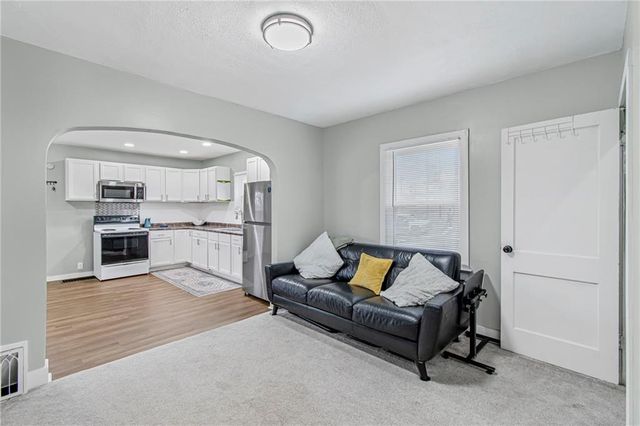 209 S Folger Street, Carrollton, MO 64633