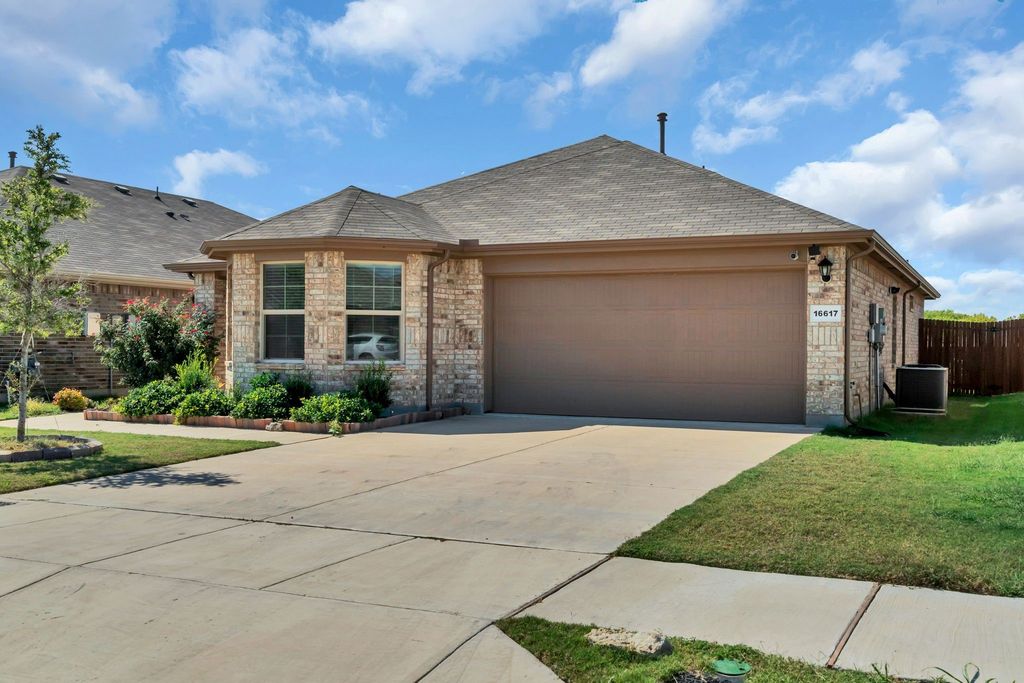 16617 Porterfield Lane, Justin, TX 76247 — photo 2