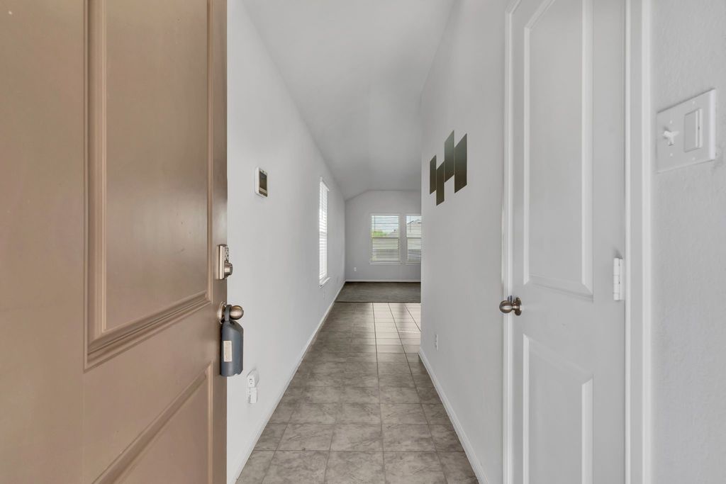 16617 Porterfield Lane, Justin, TX 76247 — photo 4
