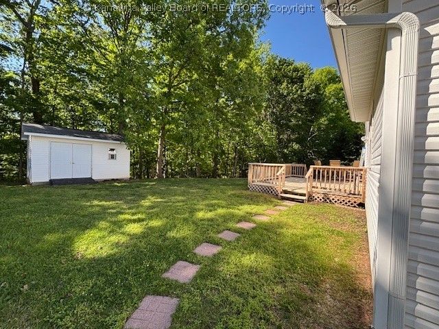 11 Monterey Lane, Cross Lanes, WV 25313