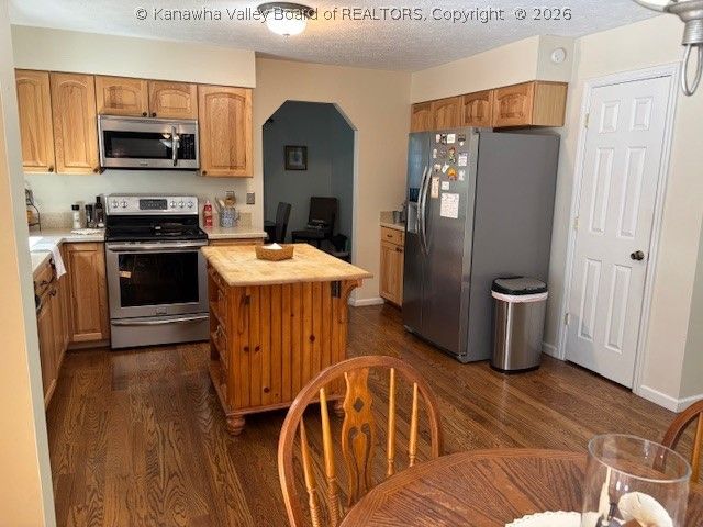 11 Monterey Lane, Cross Lanes, WV 25313