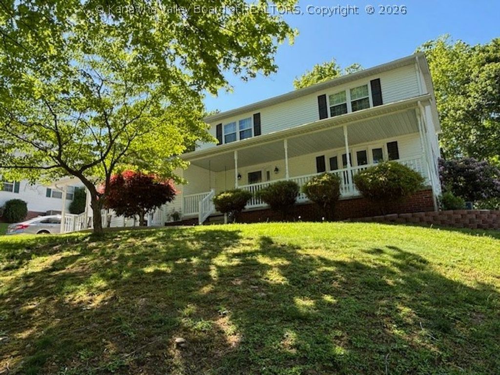 11 Monterey Lane, Cross Lanes, WV 25313