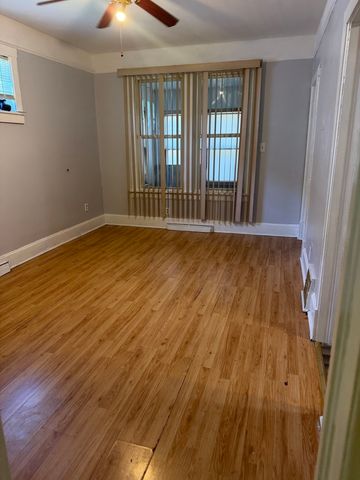 13932 S Chippewa Avenue, Burnham, IL 60633